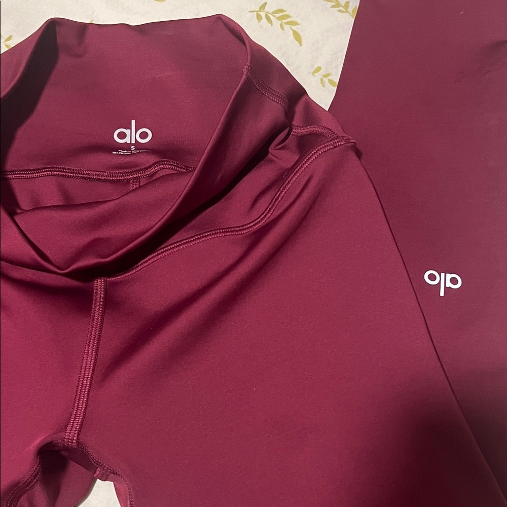 ALO Yoga Burgundy Leggings